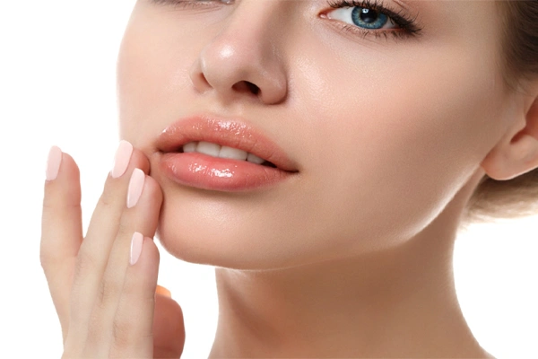 میکاپ با رژ لب نود