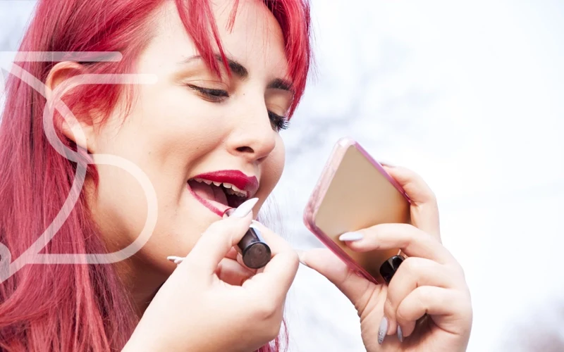 رژلب زدن بعد از تبخال